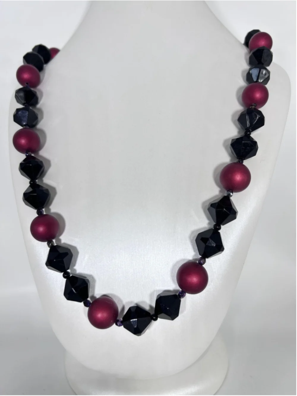 Necklace Black Acrylic Beaded Statement Chunky Faceted Geometric Pearls